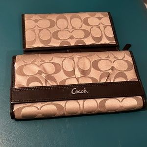 Coach wallet and cheque book. Metallic brown